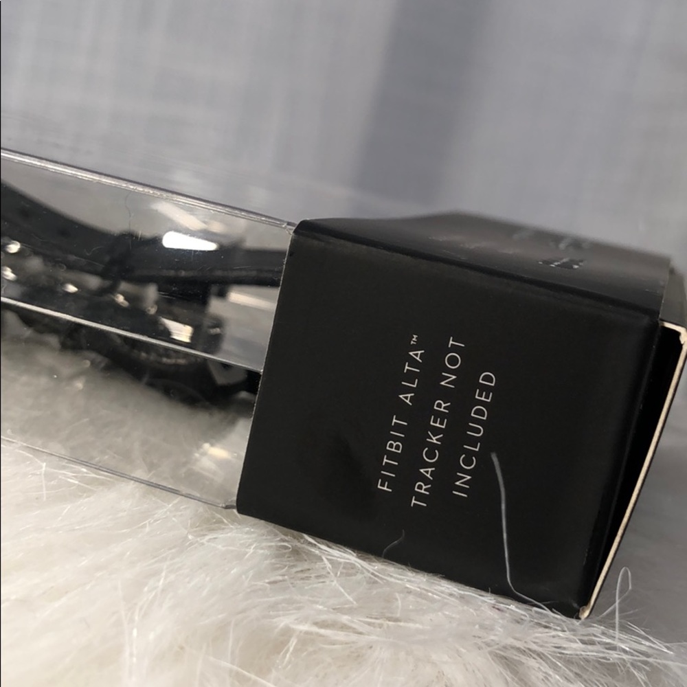Simply Vera Wang Double Wrap Leather Metal Fitbit - Picture 7 of 8